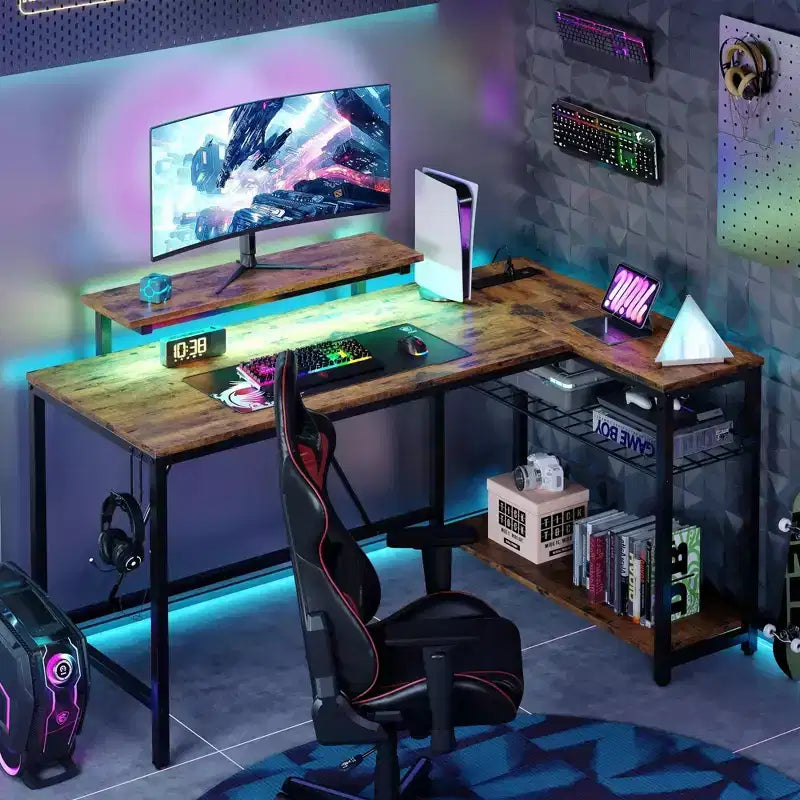 Bureau de jeu Bestier 52 avec lumières LED, bureau en forme de L avec prise de courant et support d'écran, bureau d'angle pour ordinateur