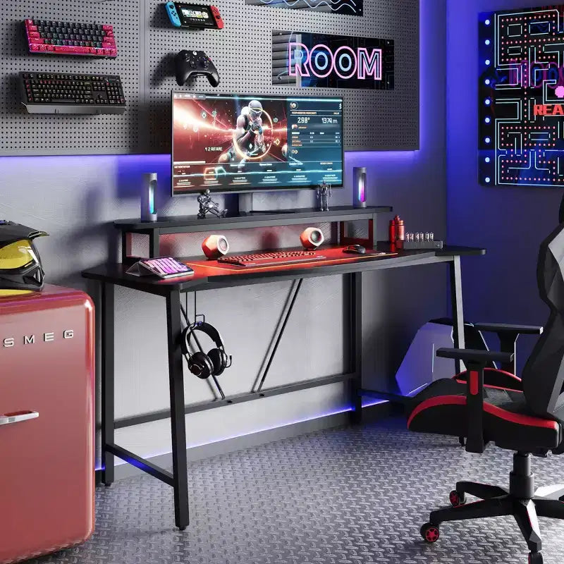 Bestier 63 Scrivania da gaming con luce LED e supporto per monitor, scrivania per computer con portabicchieri e gancio per cuffie, workstation da gamer moderna per ufficio domestico, nero