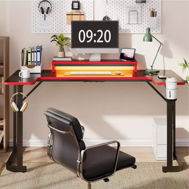 Bureau de gamer en U Bestier avec support d'écran, lumières LED, crochets pour casque, porte-gobelet, noir fibre de carbone