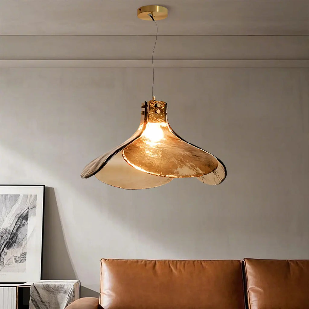 Suspension moderne en pétales de verre doré pour salon