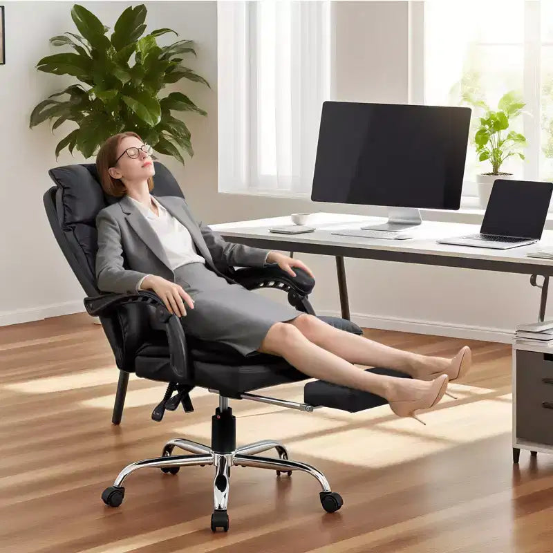 Sedia da ufficio direzionale con schienale alto in pelle PU nera con poggiapiedi, girevole a 360° e supporto ergonomico, comoda sedia da computer/gaming per la casa