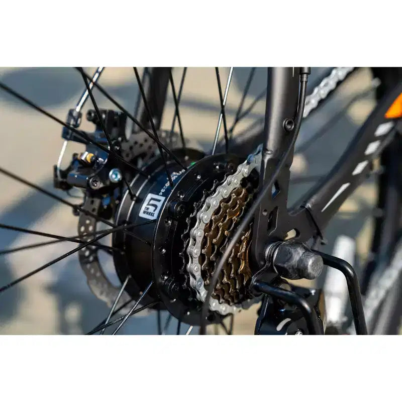 Bici Elettrica da Pendolare 5TH WHEEL DISCOVER - Potenza di picco 700W, 32 km/h, autonomia fino a 69 km, capacità di carico 150 kg, pneumatici da 26 pollici