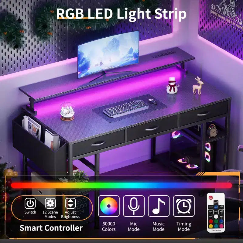 KOLIGEY Bureau de Gaming Noir avec Lumières LED et Prises de Courant, Bureau d'Ordinateur de 55 Pouces avec 3 Tiroirs et Support de Moniteur Réglable