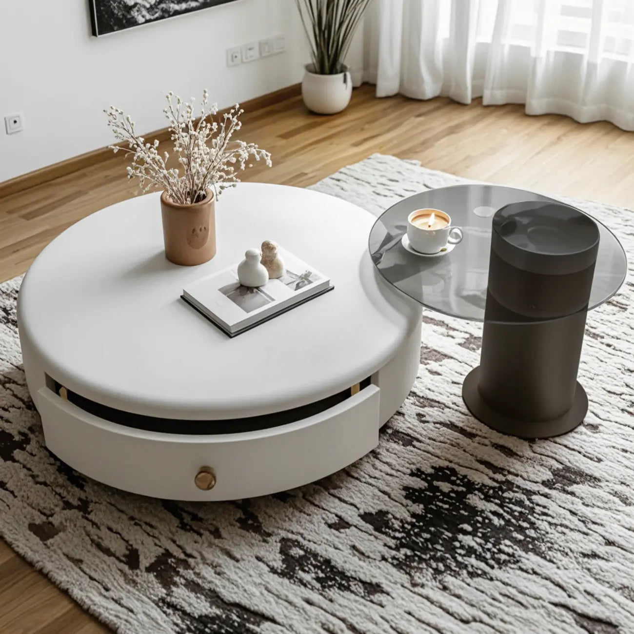 Table basse ronde élégante en bois crème avec tiroirs
