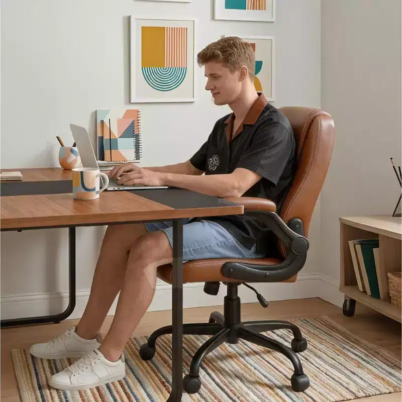 Sedia da ufficio ergonomica Pinmoco con cuscino a doppio strato, sedia da gaming con ruote e braccioli ribaltabili, in pelle PU