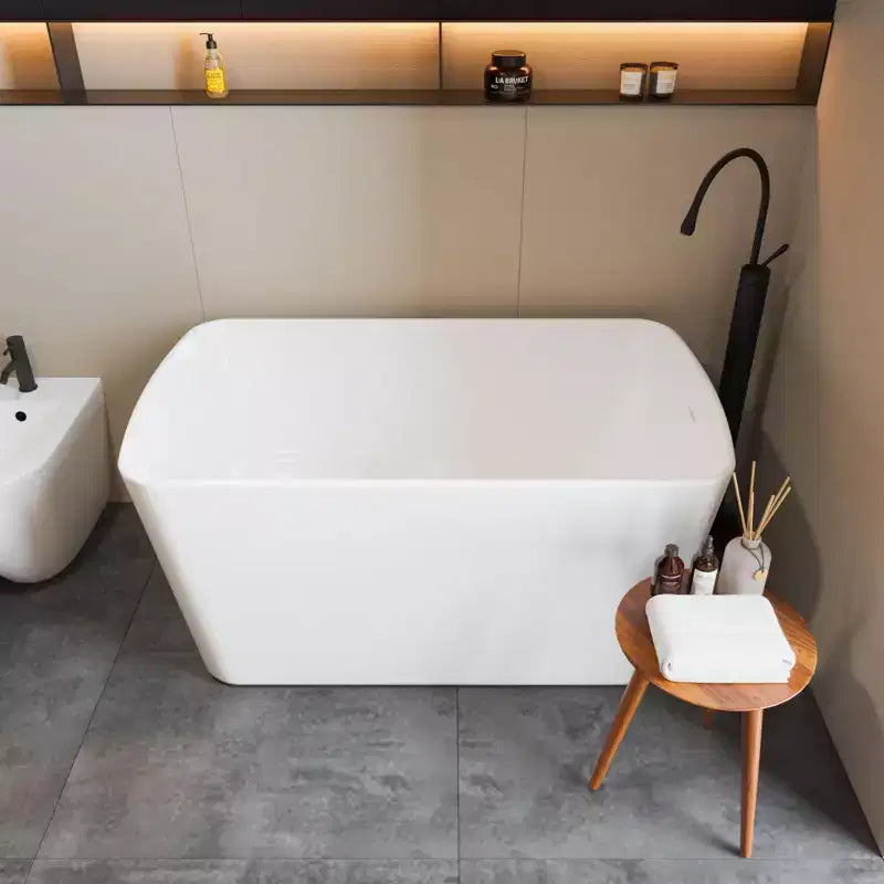 Baignoire Acekool Home Spa de 124 cm, baignoire îlot en acrylique, blanc brillant avec bonde mate et trop-plein noir