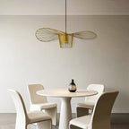 Suspension contemporaine au design linéaire ondulé en feuille de lotus, style chapeau.