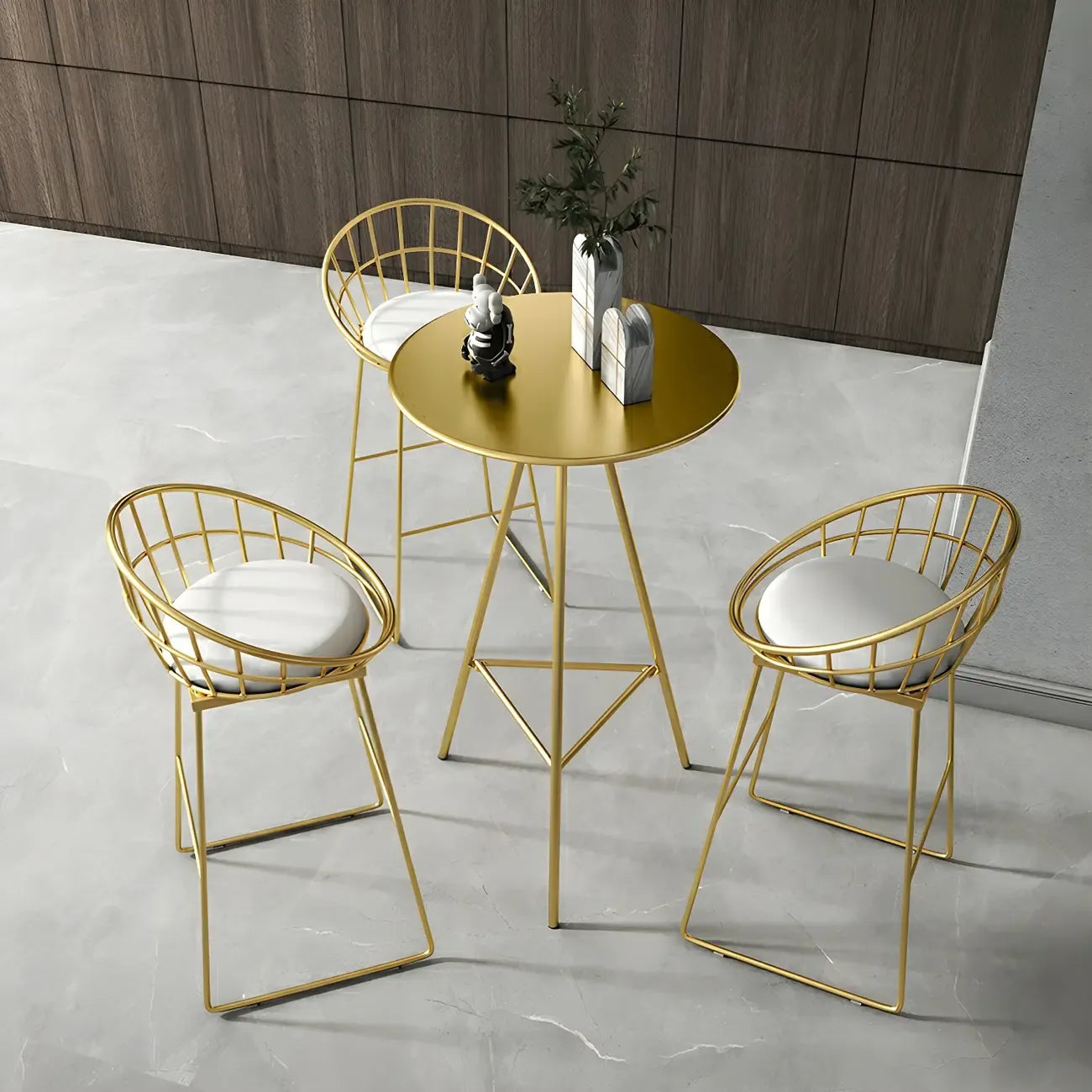 Tables de bar tripodes rondes en métal doré, style glamour moderne