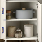 Élégant meuble d'angle en bois blanc avec étagères ouvertes