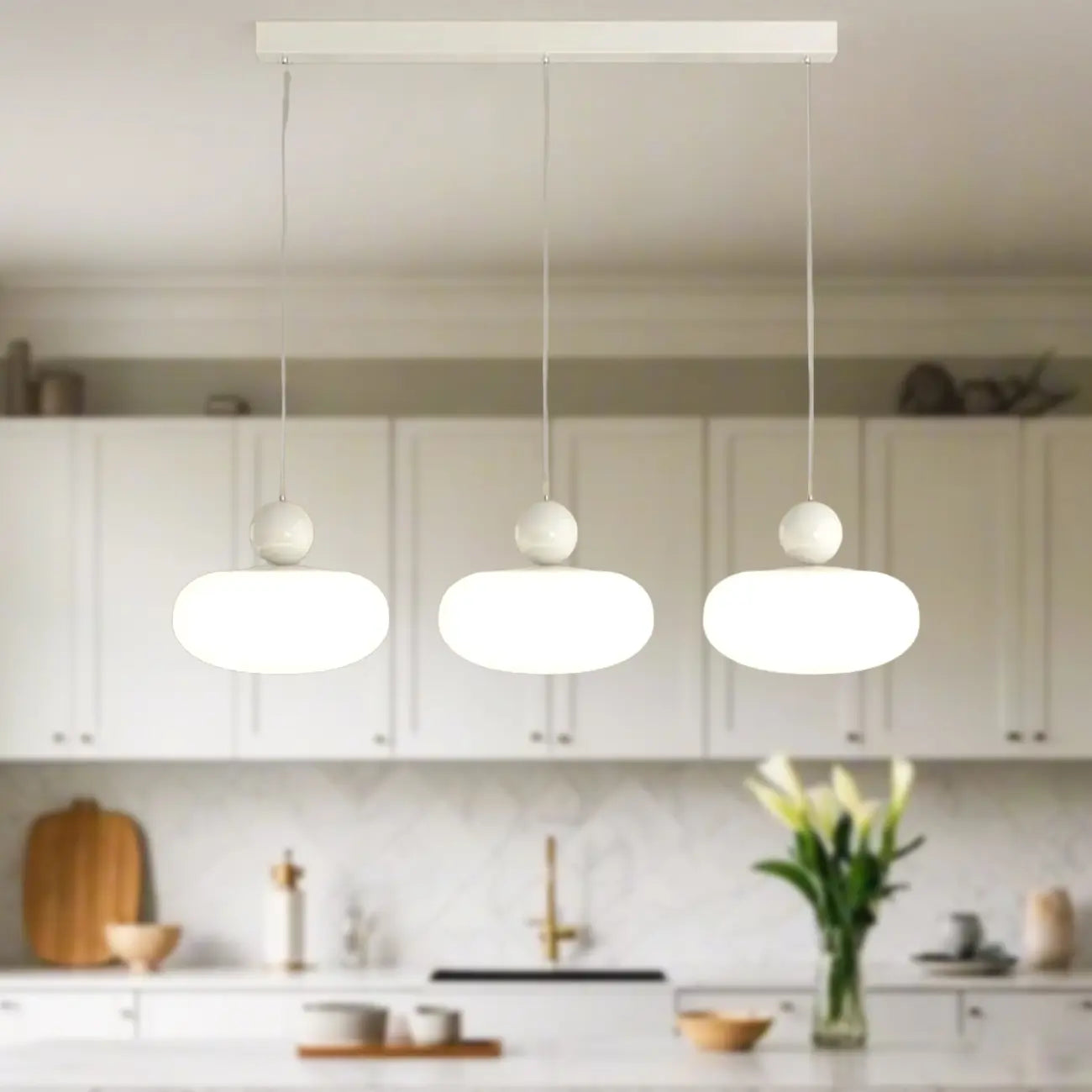 Suspension moderne à 3 lumières LED en verre opale pour salle à manger