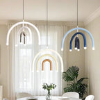 Lustre moderne à 6 lumières LED avec un design en forme d'arc-en-ciel