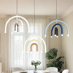 Lustre moderne à 6 lumières LED avec un design en forme d'arc-en-ciel
