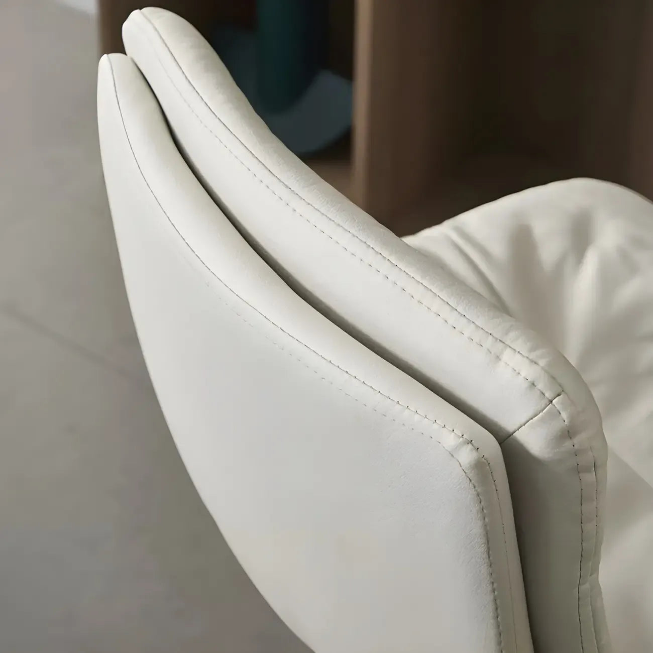 Tabouret de bar pivotant et réglable en cuir moderne