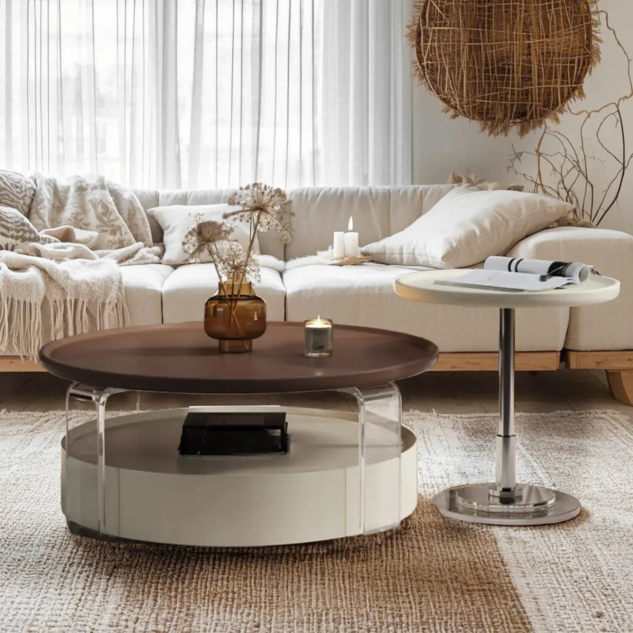Table basse ronde et élégante en bois marron avec tiroir