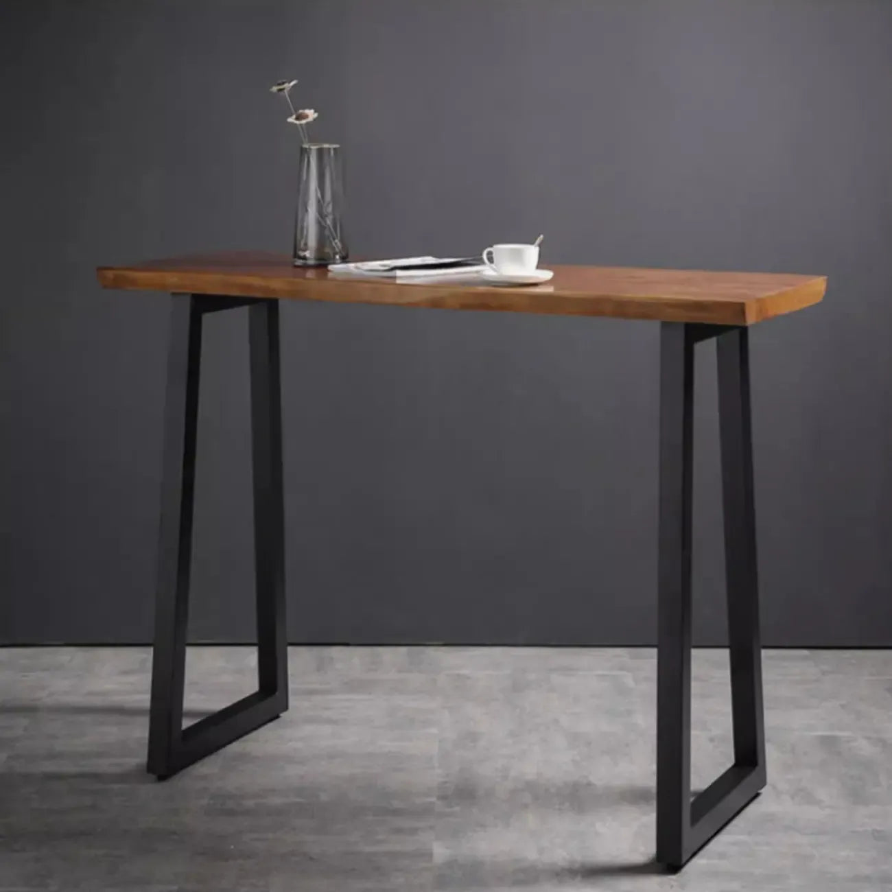 Tables de bar industrielles en bois brun et fer