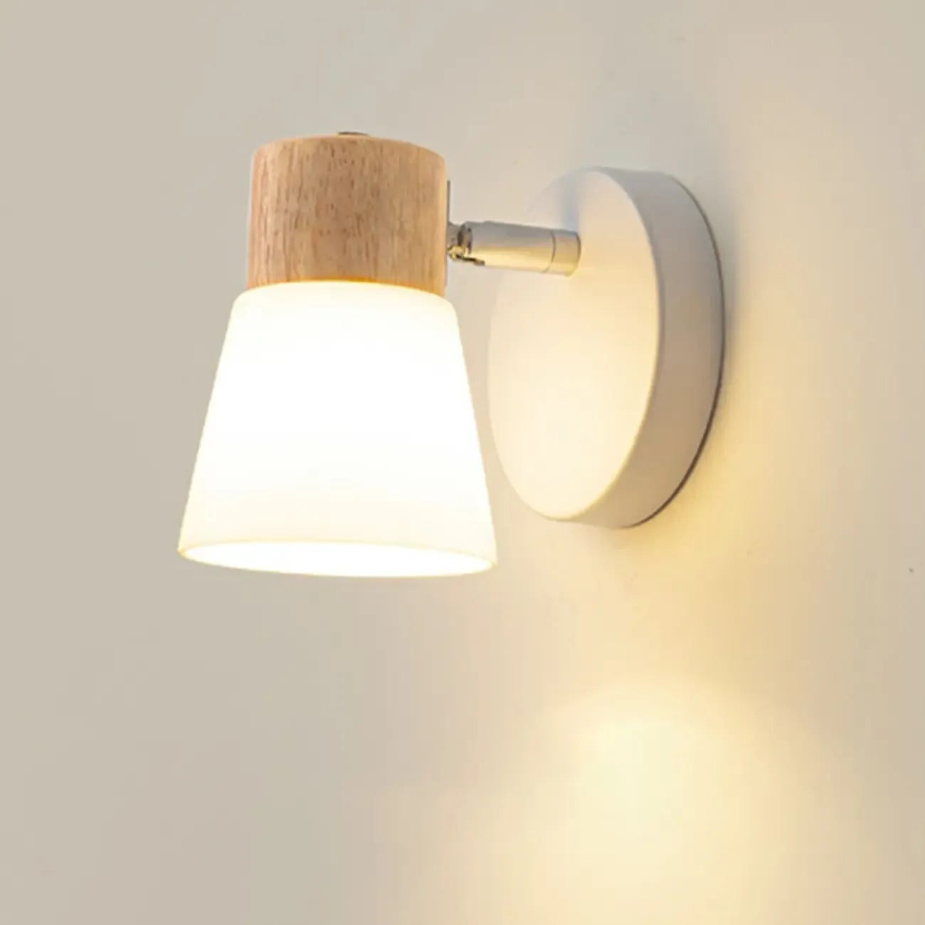 Mini applique murale en bois naturel blanc et métal