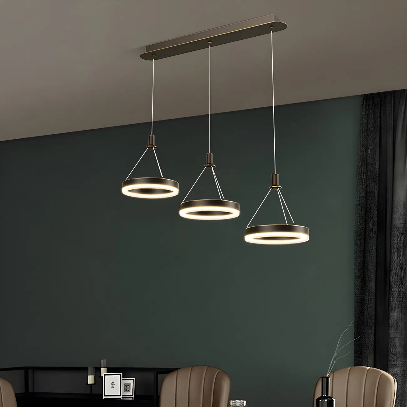 Suspension géométrique à 3 lumières LED en laiton pour îlot de cuisine