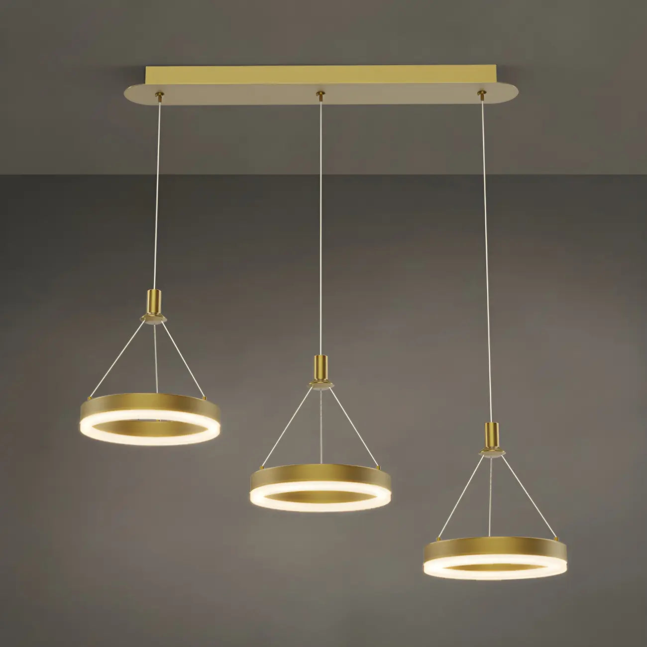 Suspension géométrique à 3 lumières LED en laiton pour îlot de cuisine