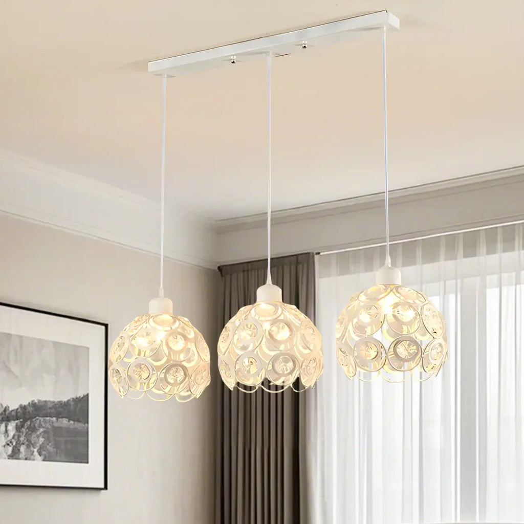 Suspension moderne à 3 lumières ronde en cristal et métal noir avec dôme