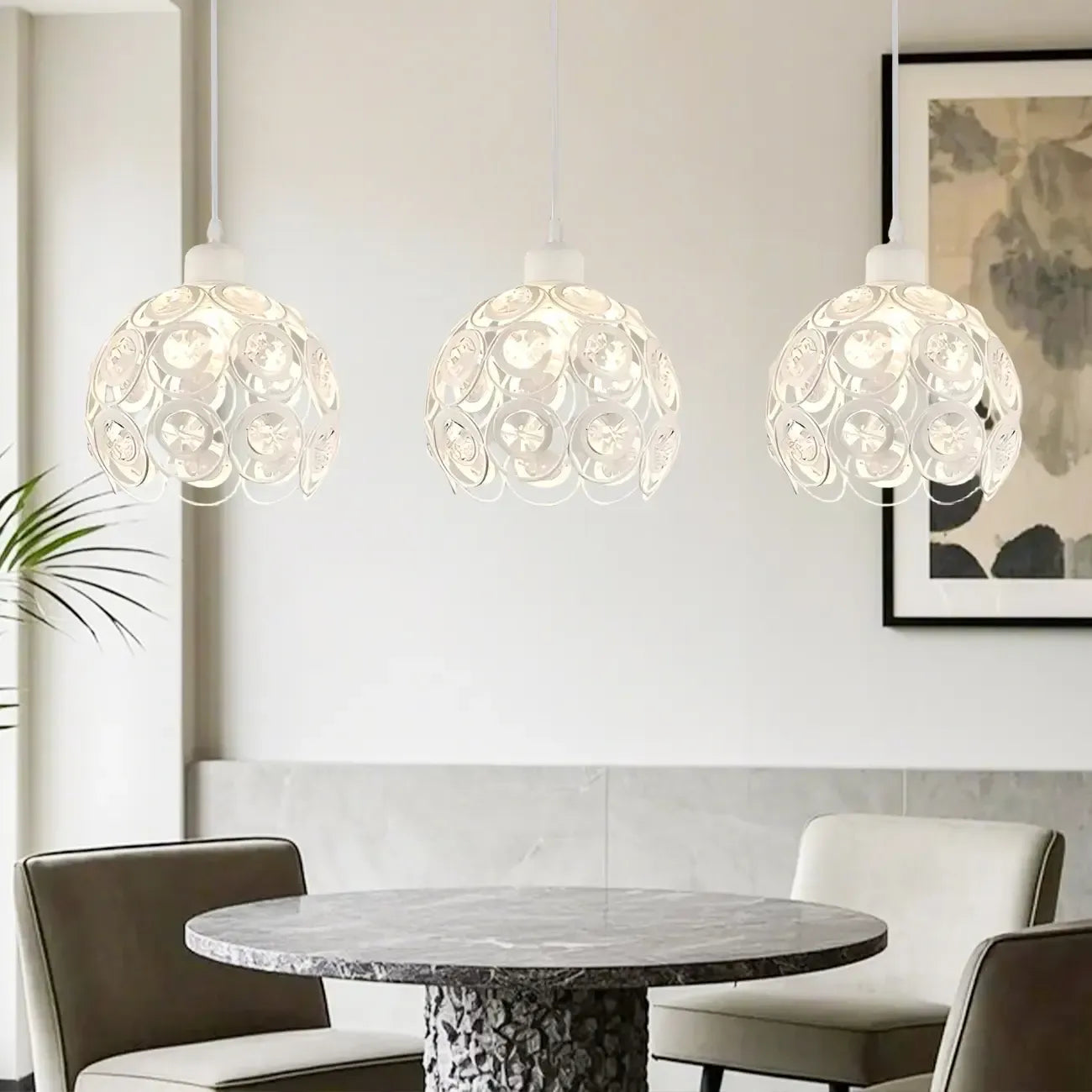 Suspension moderne à 3 lumières ronde en cristal et métal noir avec dôme