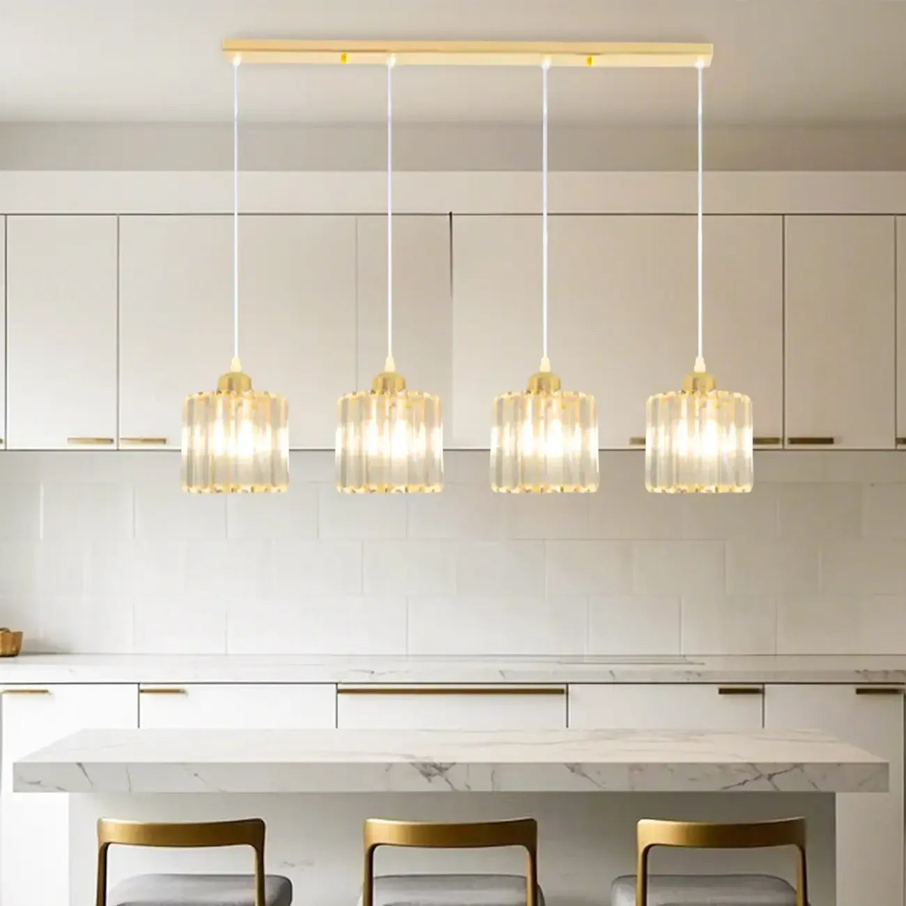 Suspension géométrique en verre doré pour cuisine