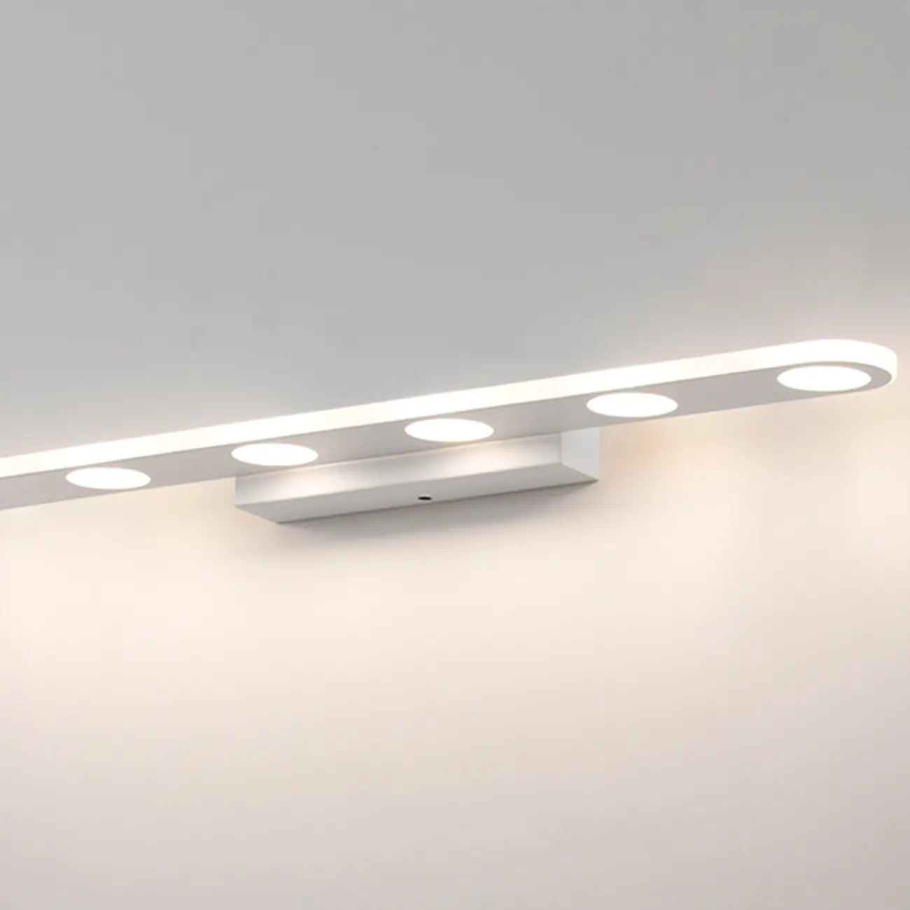 Applique a barra a LED a 6 luci bianca in acrilico per bagno