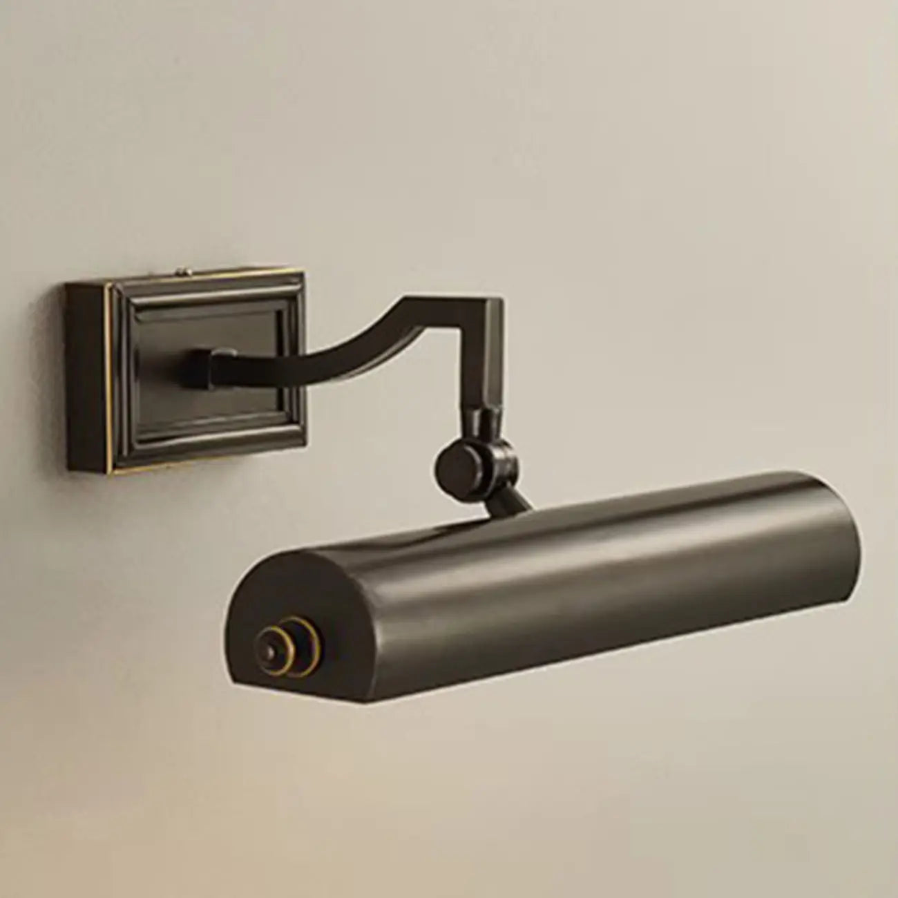 Applique murale classique en tube métallique avec abat-jour en cuivre pour salle de bain