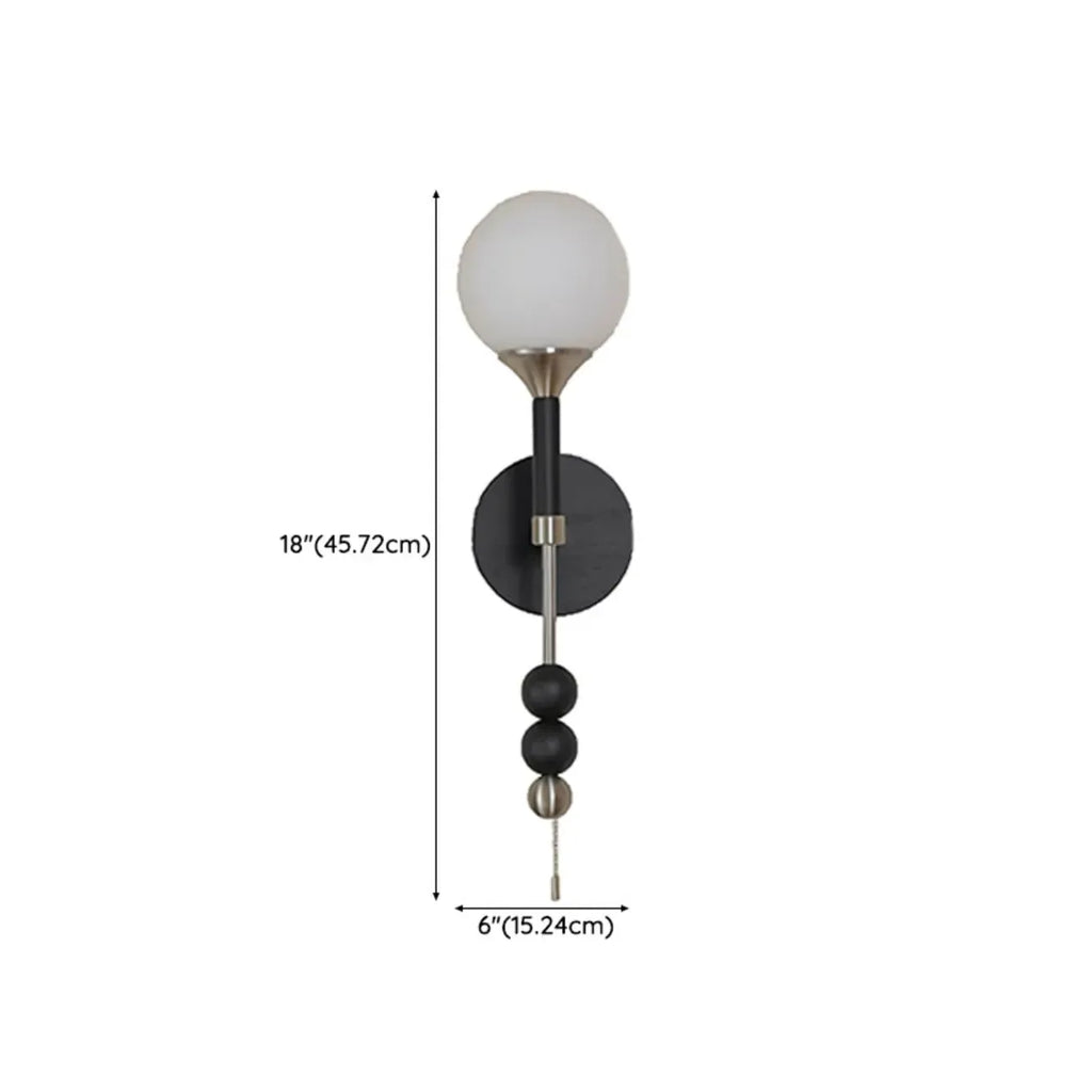 Applique murale moderne noire à globe avec abat-jour en verre blanc
