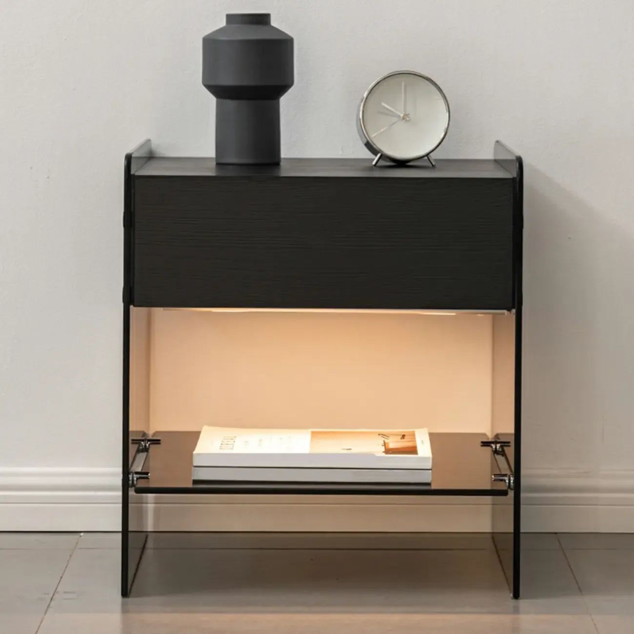 Table de chevet étroite avec étagère en verre noir à 2 niveaux et tiroir de rangement