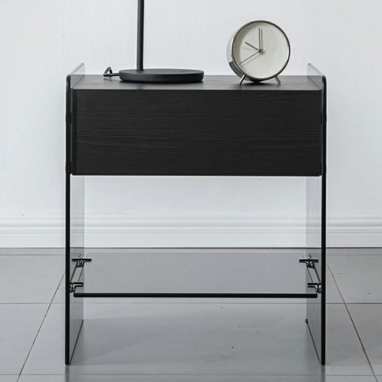 Table de chevet étroite avec étagère en verre noir à 2 niveaux et tiroir de rangement