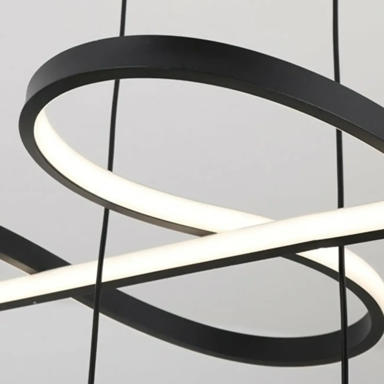 Lampadario a sospensione dimmerabile in metallo nero a 6 luci, 2 livelli, regolabile