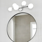 Lampada da bagno moderna a 5 luci in resina bianca con globi
