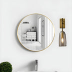 Applique murale géométrique dorée avec abat-jour en verre transparent