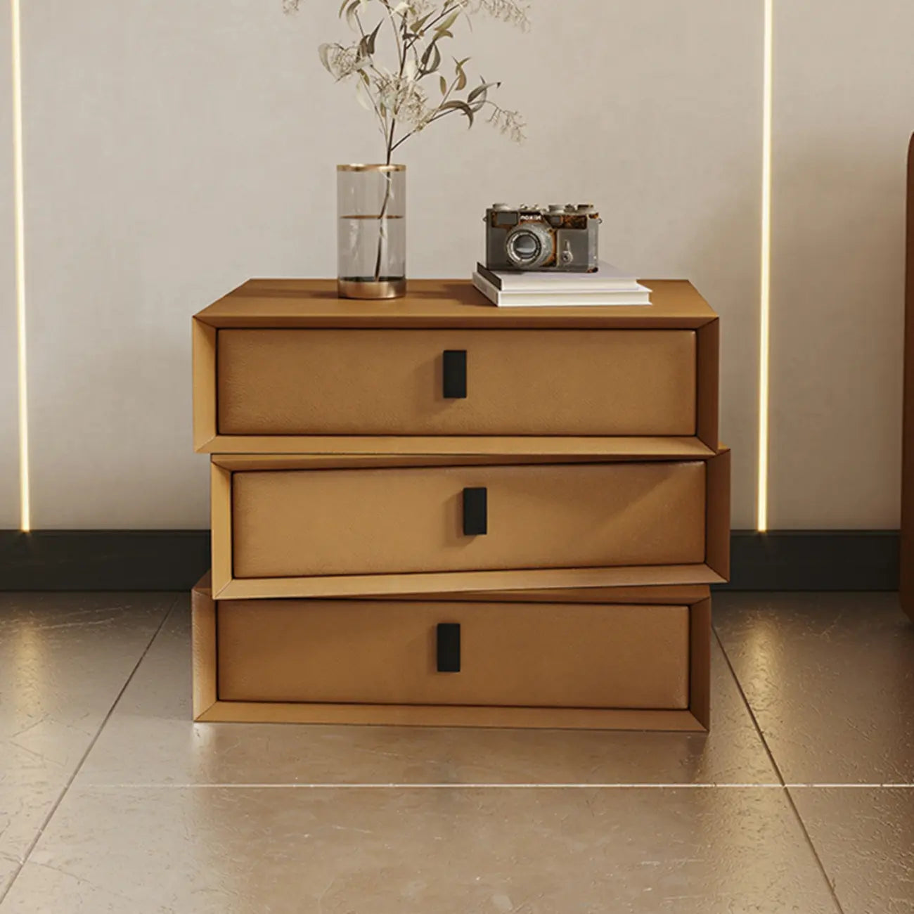Table de chevet compacte à 3 tiroirs superposés en similicuir orange