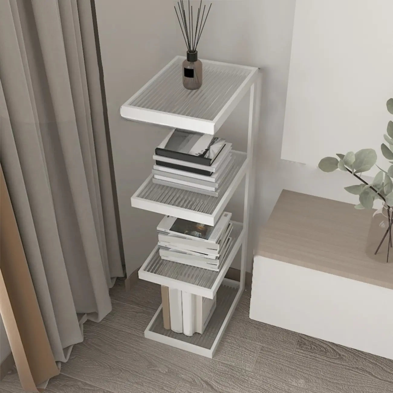 Table de chevet extra haute, simple, avec plateau en verre et trois étagères en acier