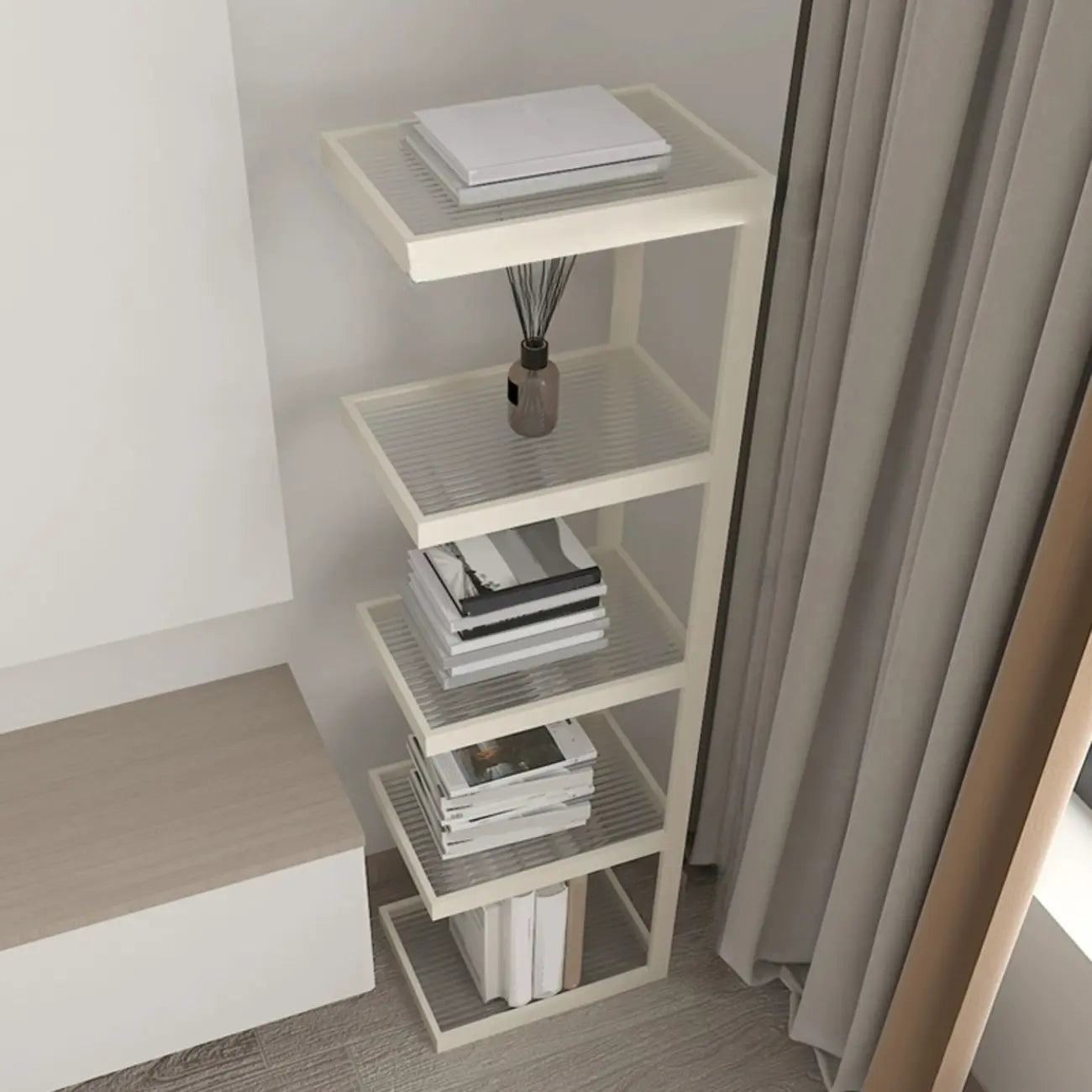 Table de chevet extra haute, simple, avec plateau en verre et trois étagères en acier