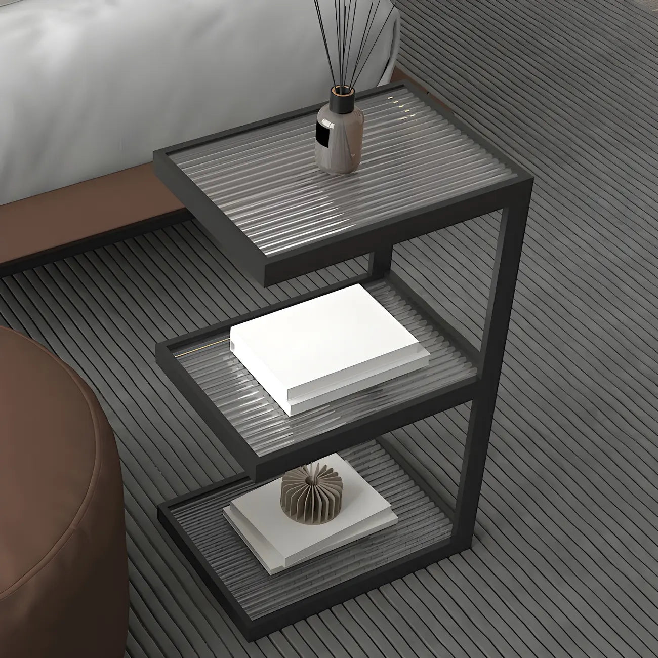 Table de chevet extra haute, simple, avec plateau en verre et trois étagères en acier