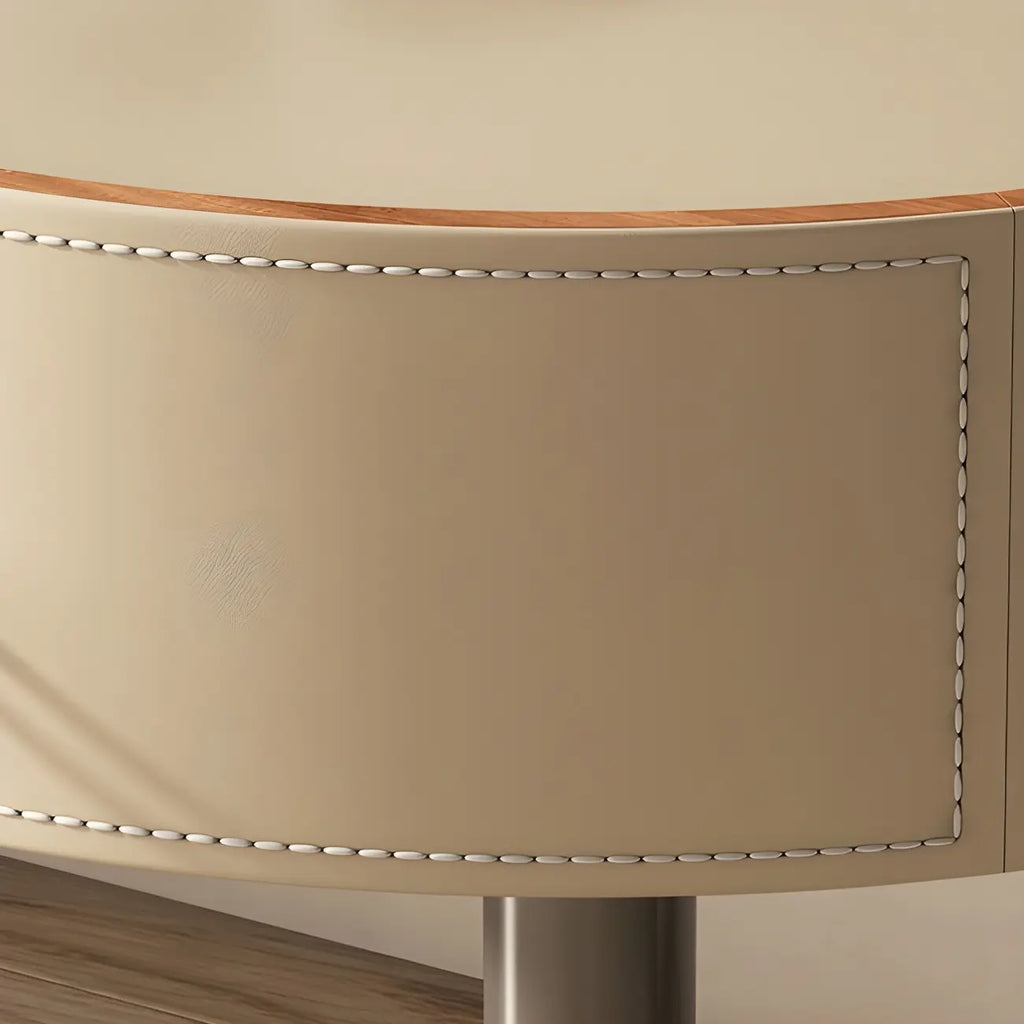 Table de chevet moderne beige en similicuir beige avec tiroir en métal croisé