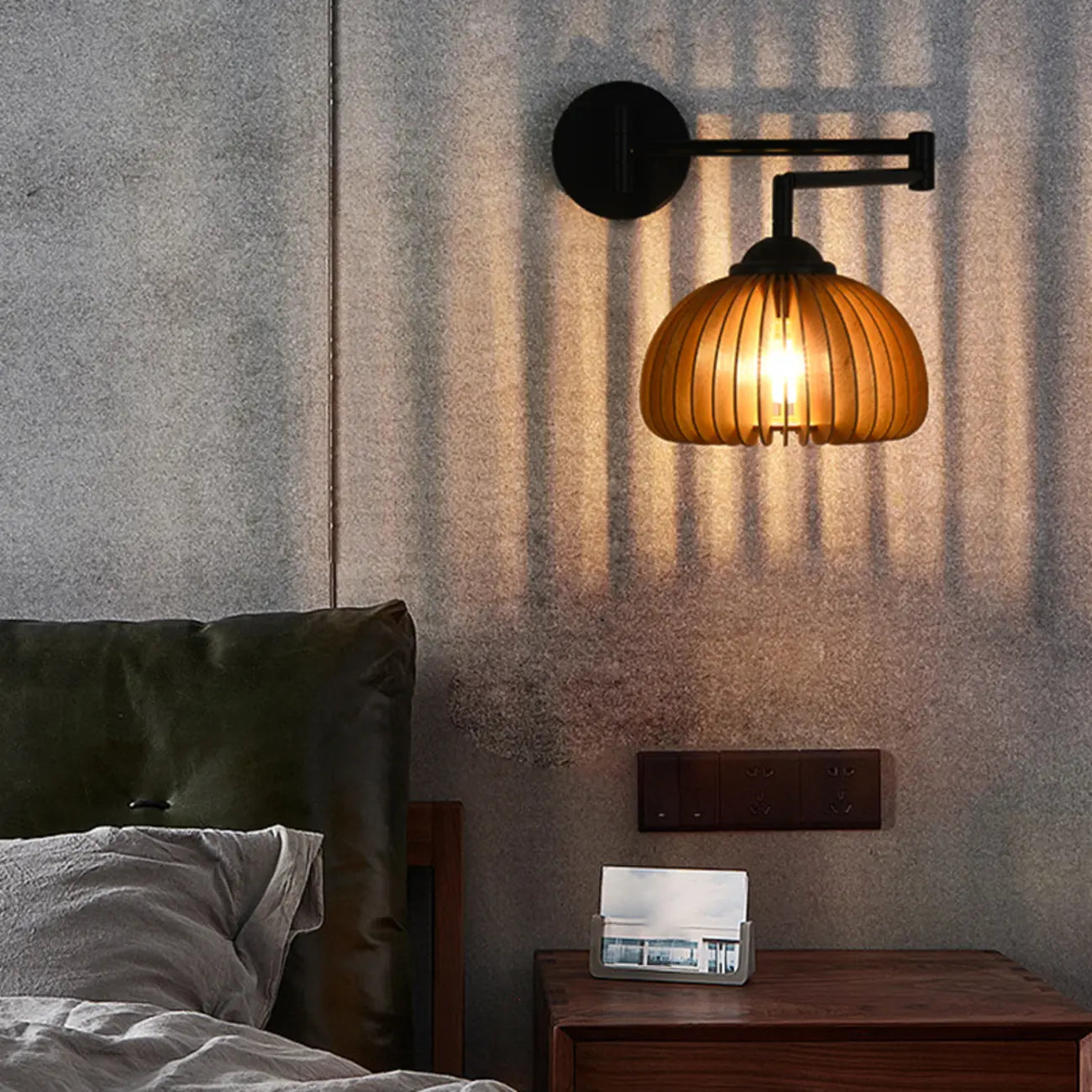 18 Lampade da parete a braccio orientabile piccole da comodino con paralume in legno