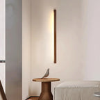 Applique murale LED linéaire minimaliste en bois pour intérieur