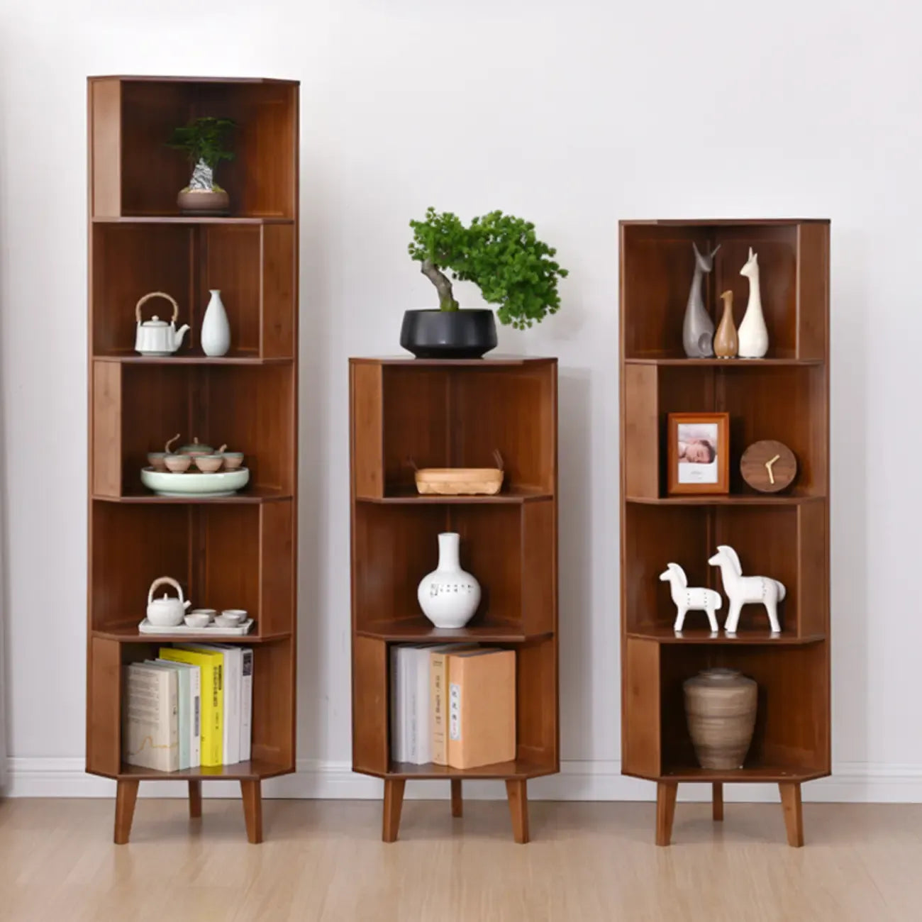 Armoire de rangement d'angle moderne en bois brun pour la maison