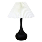Lampe de table LED noire moderne et épurée avec abat-jour en tissu plissé