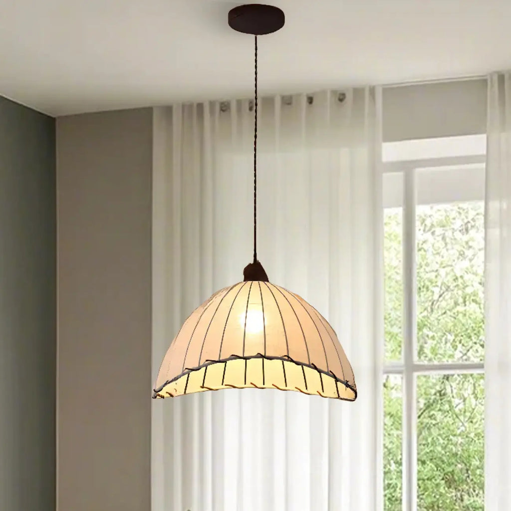Suspension en forme de dôme avec corde en tissu blanc pour usage résidentiel