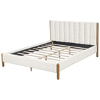 Ensemble de chambre à coucher 3 pièces : cadre de lit avec tête de lit épaisse capitonnée en bouclette, pieds en bois massif, ensemble de 2 tables de chevet avec porte coulissante de style grange.