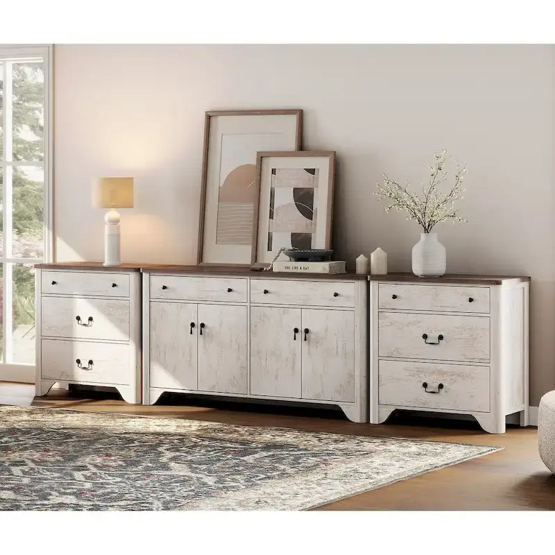 Buffet de style campagnard WAMPAT 122 W, grand modèle, avec portes et étagère réglable.