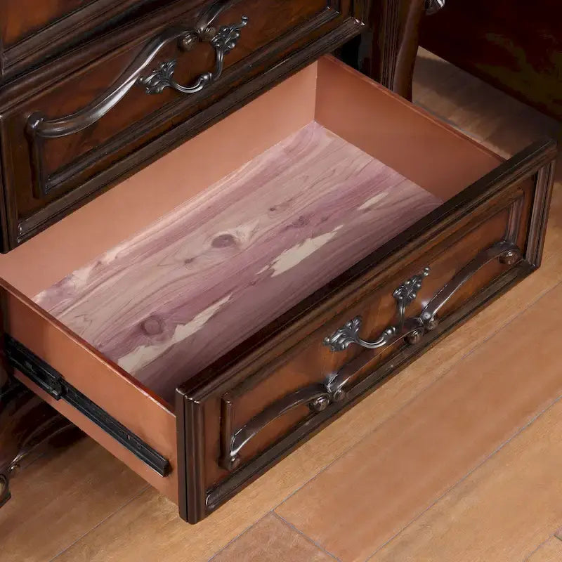 Ensemble de chambre à coucher traditionnel Eugene 6 pièces en bois massif de Furniture of America