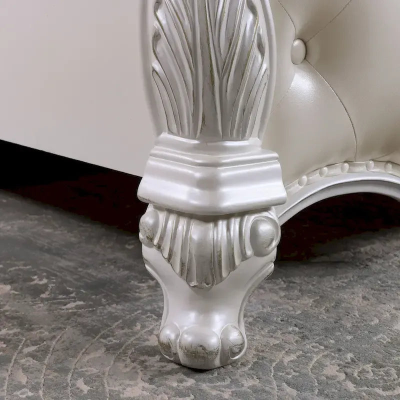 Ensemble de chambre à coucher traditionnel Eugene 6 pièces en bois massif de Furniture of America
