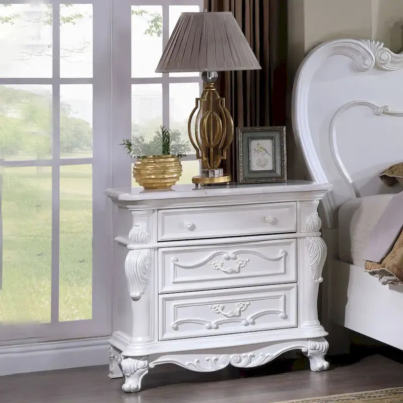 Ensemble de chambre à coucher traditionnel Eugene en bois massif, 6 panneaux, de Furniture of America