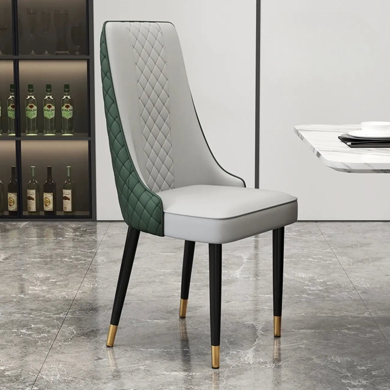 Chaise de salle à manger moderne en cuir avec dossier entièrement rembourré