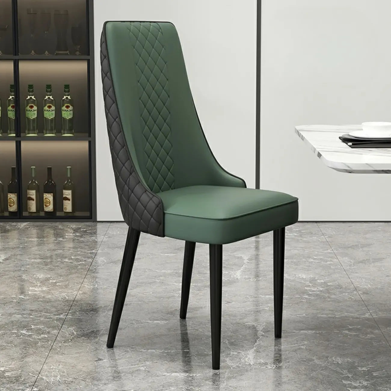 Chaise de salle à manger moderne en cuir avec dossier entièrement rembourré